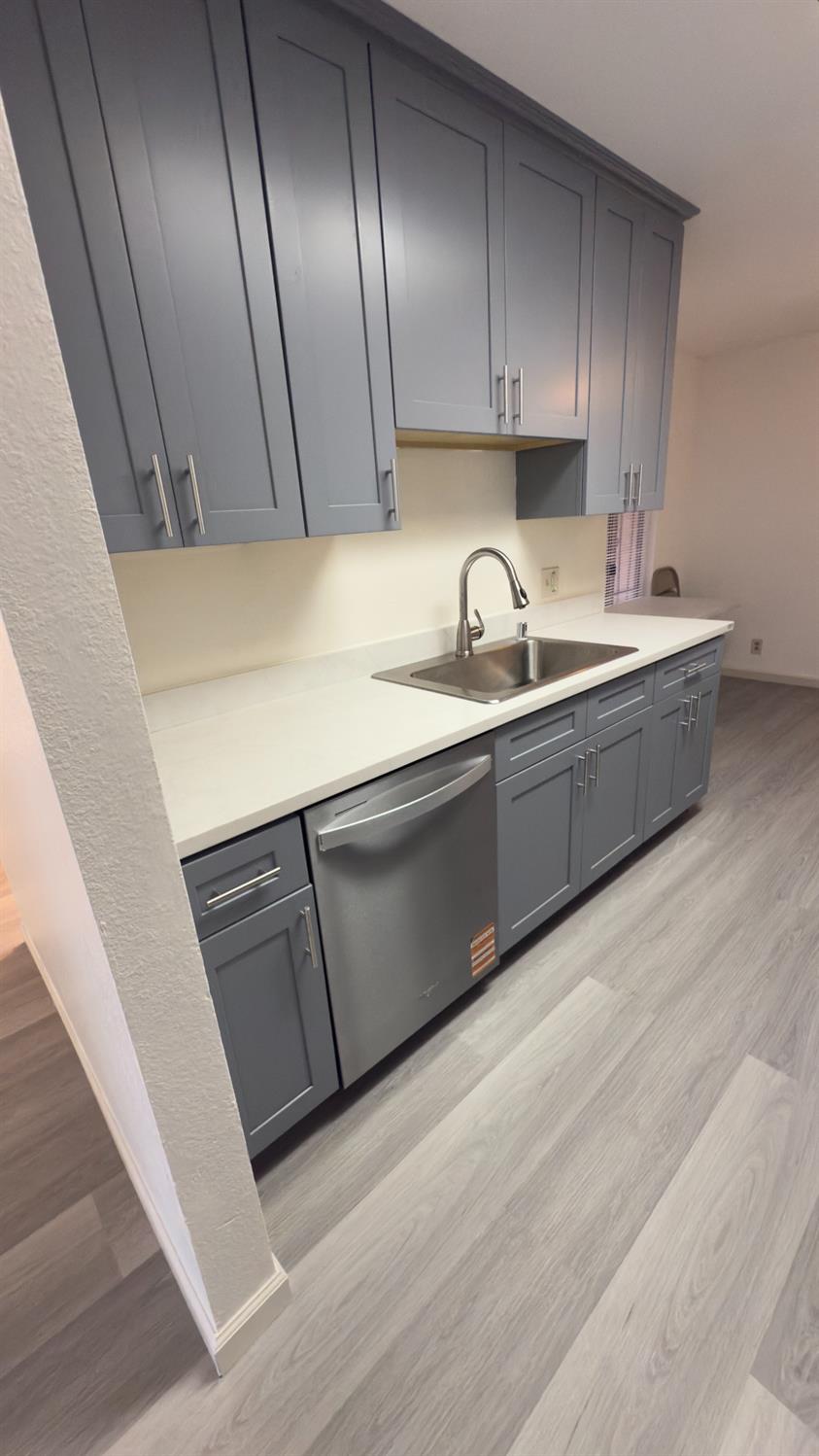 Detail Gallery Image 7 of 23 For 8263 Union House Way, Sacramento,  CA 95823 - 2 Beds | 1/1 Baths