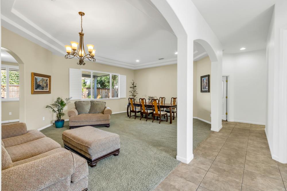Detail Gallery Image 9 of 64 For 9688 Pasture Rose Ct, Elk Grove,  CA 95624 - 3 Beds | 2/1 Baths