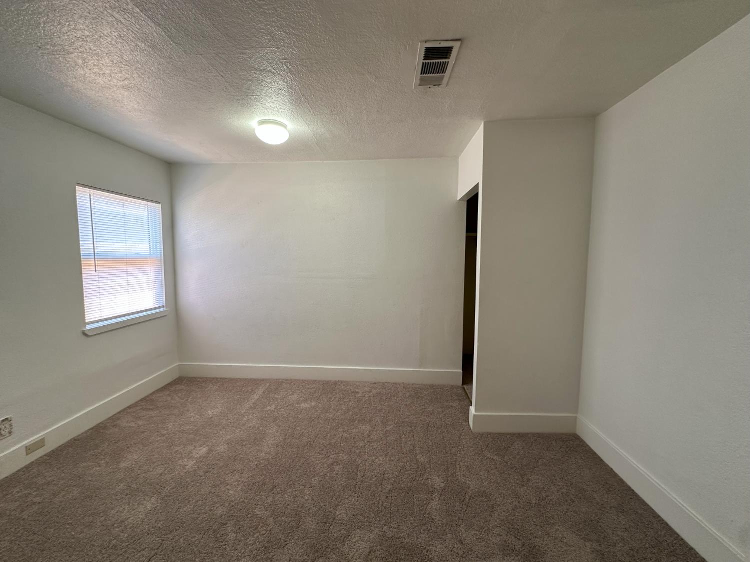 Detail Gallery Image 14 of 20 For 405 Colorado Ave, Modesto,  CA 95351 - 3 Beds | 2 Baths