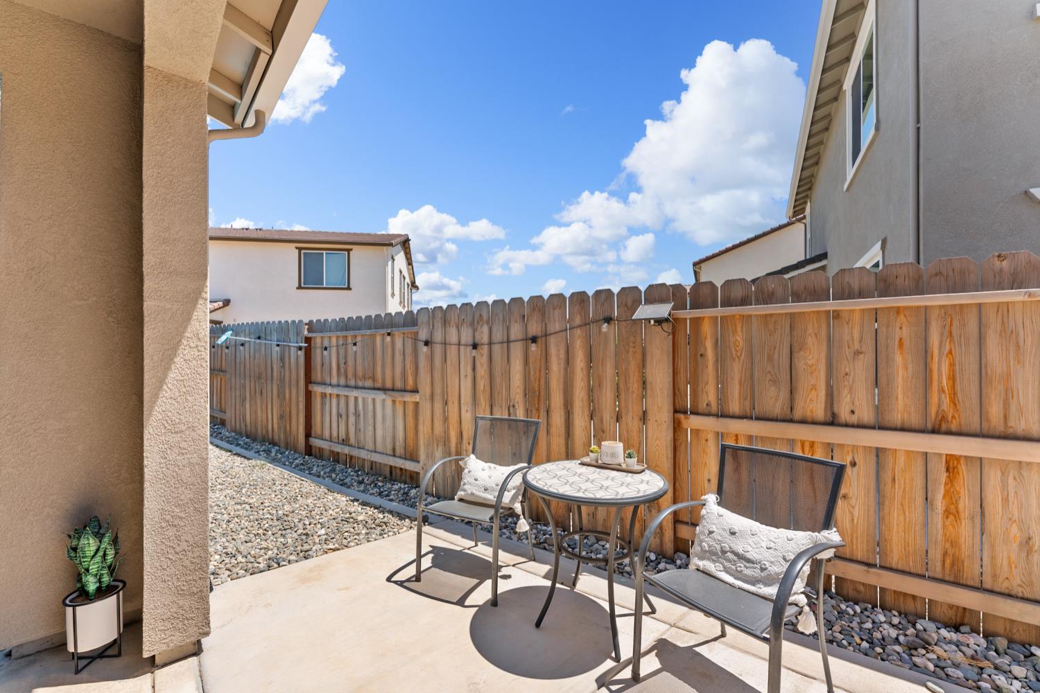 Detail Gallery Image 69 of 83 For 2073 Challenger Way, Roseville,  CA 95747 - 4 Beds | 3/1 Baths