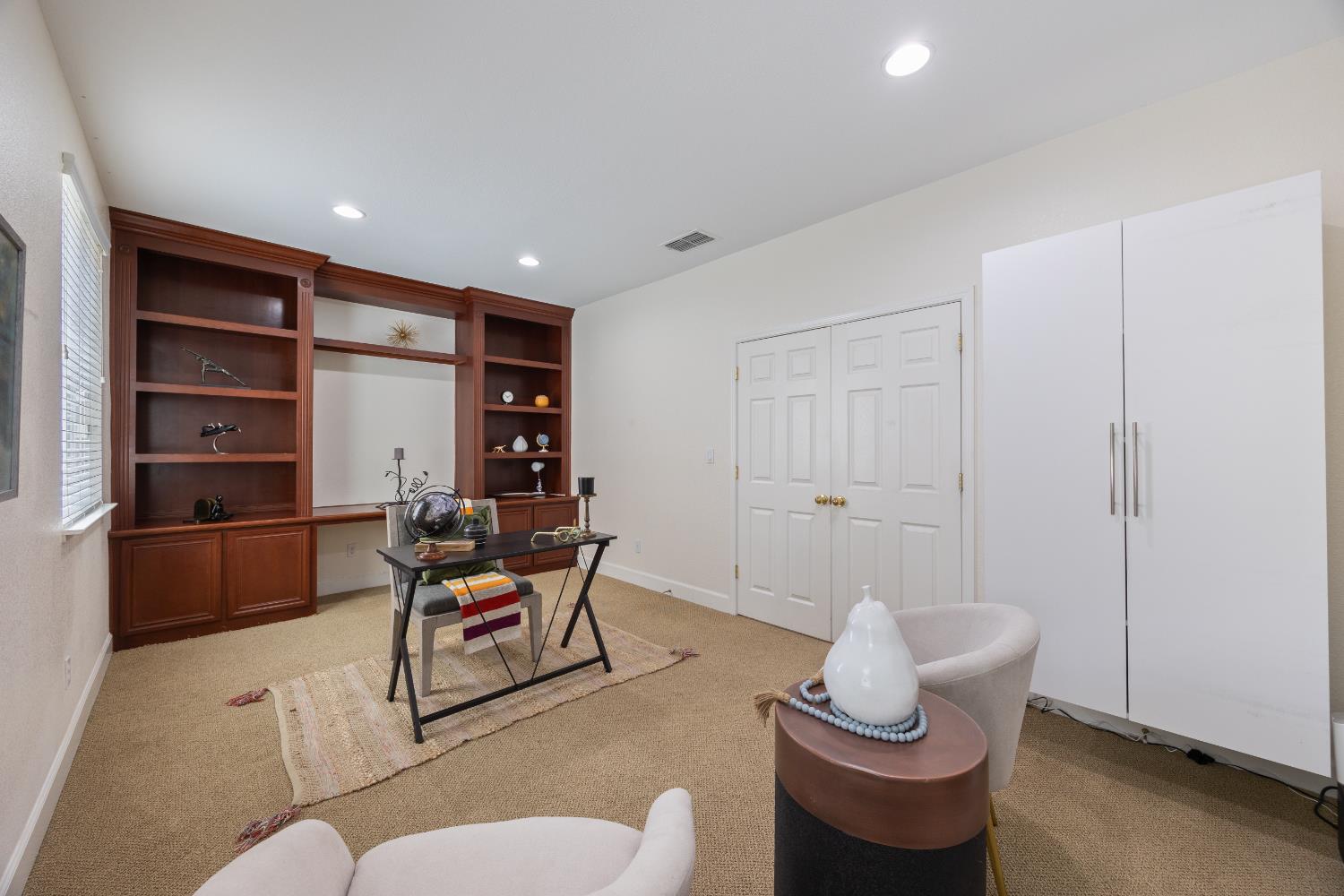 Detail Gallery Image 31 of 78 For 6904 Rio Tejo Way, Elk Grove,  CA 95757 - 5 Beds | 3 Baths