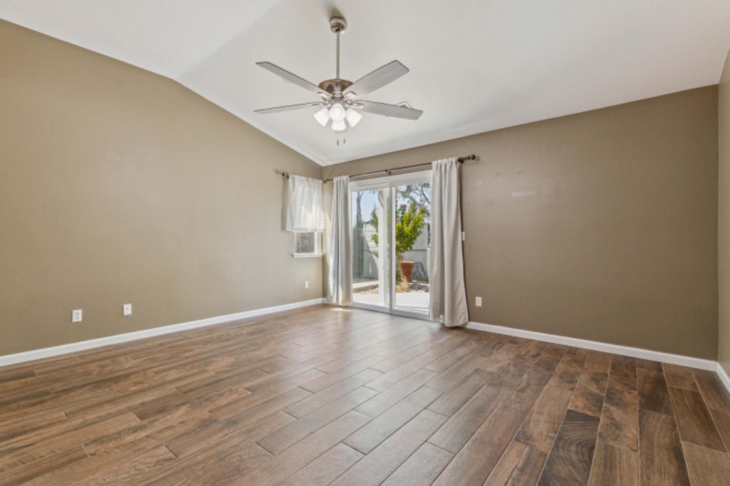 Detail Gallery Image 9 of 29 For 1457 Quiet Ct, Merced,  CA 95340 - 3 Beds | 2 Baths