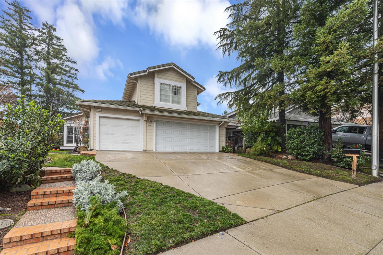 Detail Gallery Image 2 of 31 For 4864 Belford Peak Way, Antioch,  CA 94531 - 4 Beds | 3 Baths