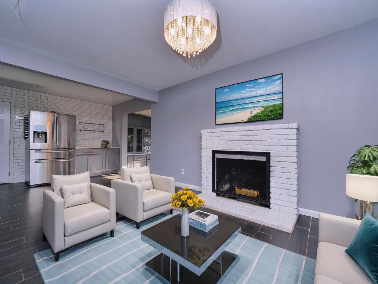 Detail Gallery Image 7 of 12 For 5309 Grant Ave, Carmichael,  CA 95608 - 3 Beds | 3 Baths