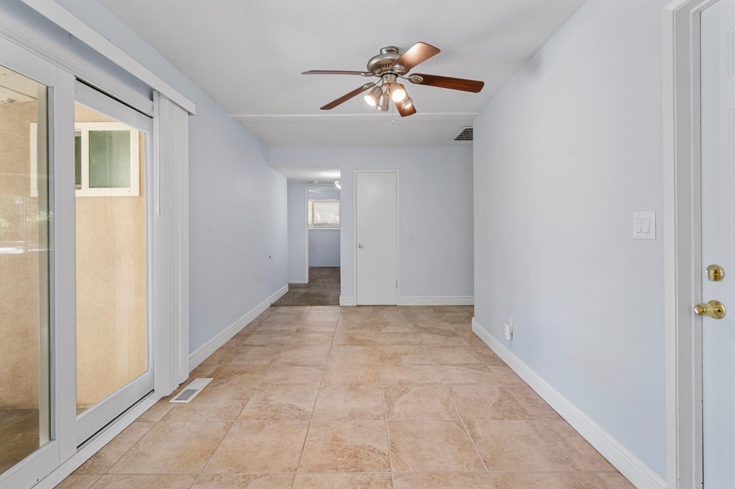 Detail Gallery Image 22 of 40 For 2040 Edgebrook Dr, Modesto,  CA 95354 - 3 Beds | 2 Baths