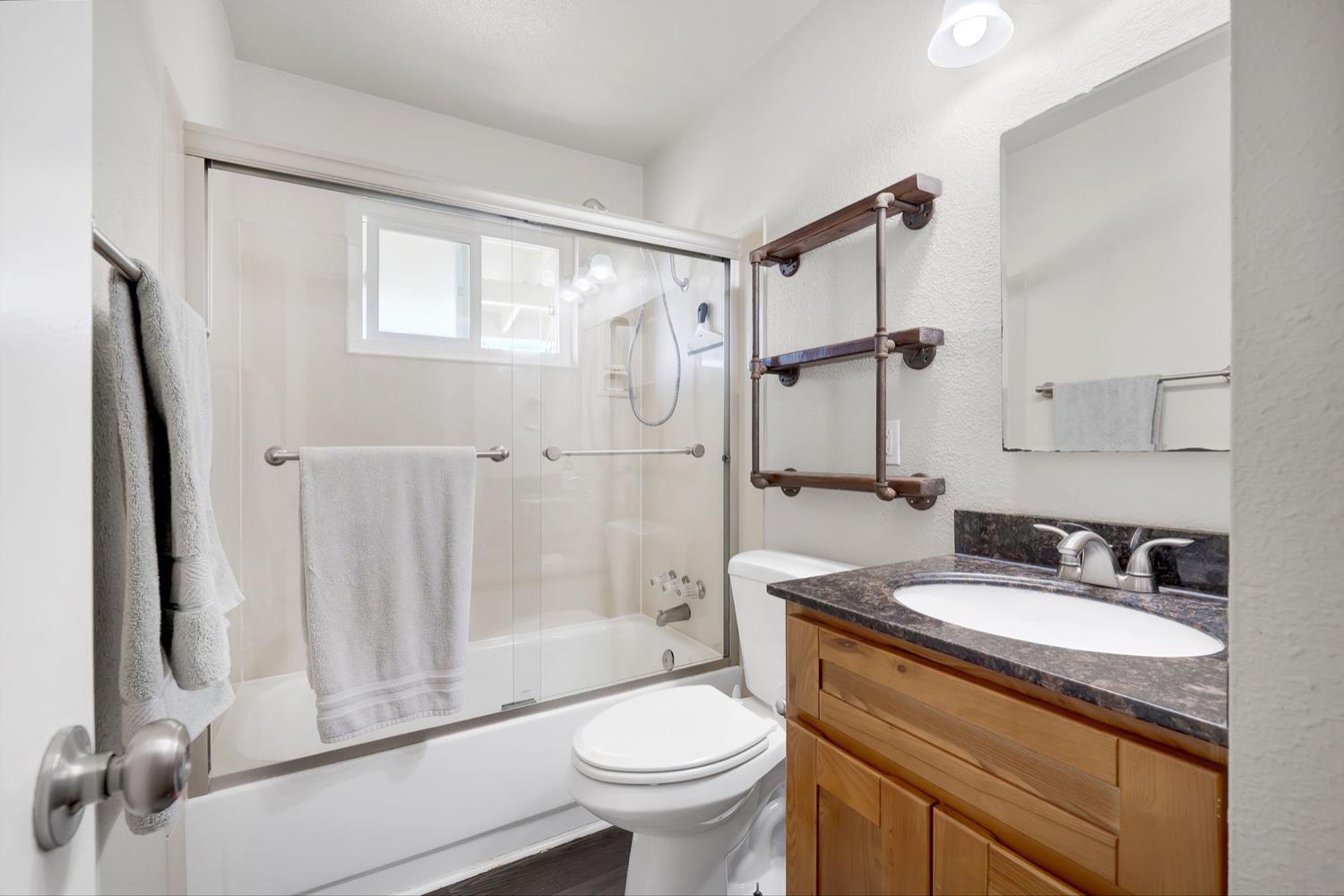 Detail Gallery Image 14 of 19 For 143 W Woodland Ave, Woodland,  CA 95695 - 3 Beds | 1 Baths