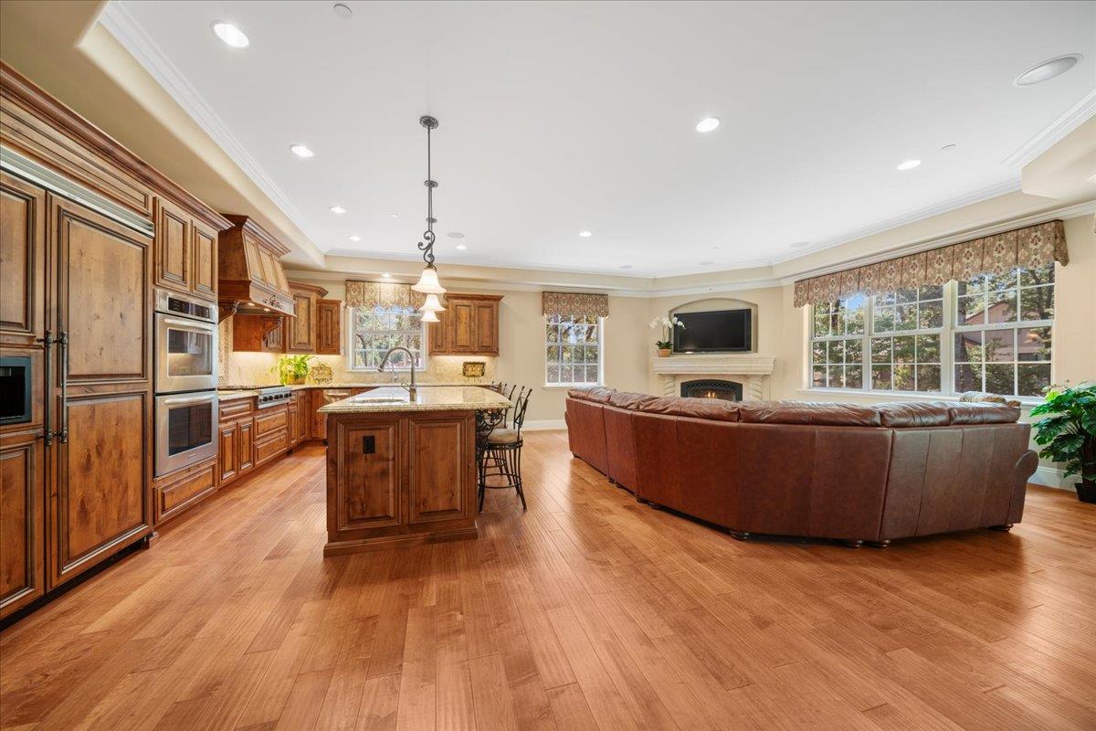 Detail Gallery Image 12 of 67 For 23750 Hogan Rd, Auburn,  CA 95602 - 4 Beds | 3/1 Baths