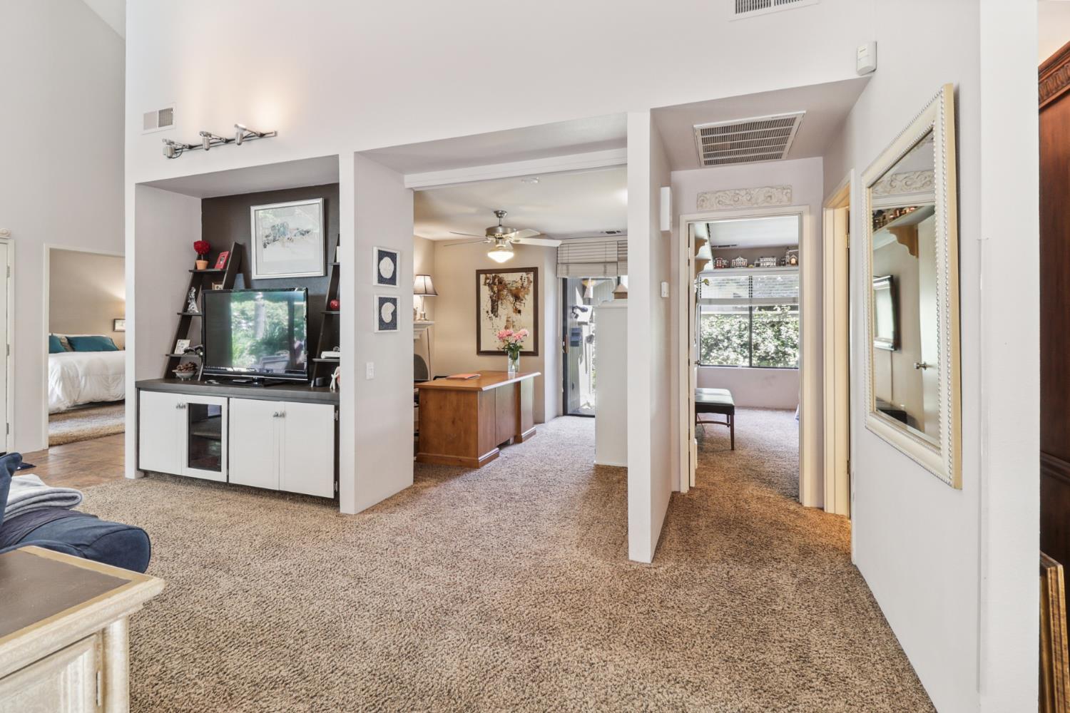 Detail Gallery Image 33 of 99 For 1911 Discovery Village Ln, Gold River,  CA 95670 - 2 Beds | 2 Baths
