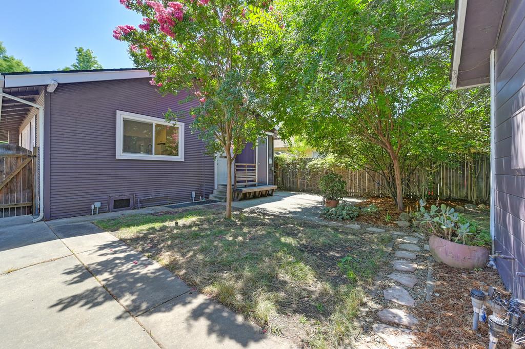 Detail Gallery Image 44 of 53 For 2232 Gerber Ave, Sacramento,  CA 95817 - 3 Beds | 2 Baths