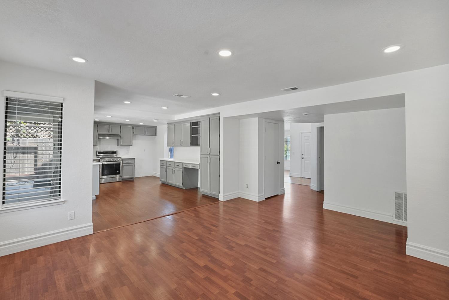 Detail Gallery Image 16 of 47 For 3613 Havenwood Way, Ceres,  CA 95307 - 4 Beds | 3 Baths