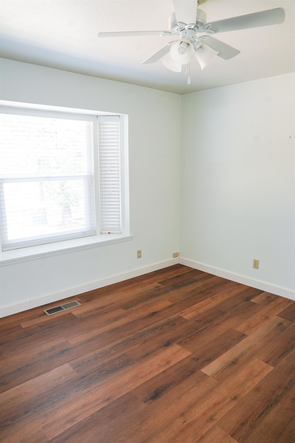Detail Gallery Image 21 of 78 For 16939 Norlene Way, Grass Valley,  CA 95949 - 3 Beds | 2/1 Baths