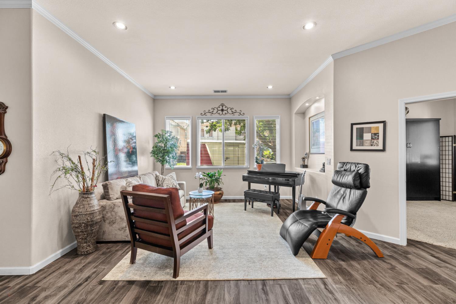 Detail Gallery Image 8 of 60 For 2020 Malcolm Way, Modesto,  CA 95356 - 3 Beds | 3 Baths
