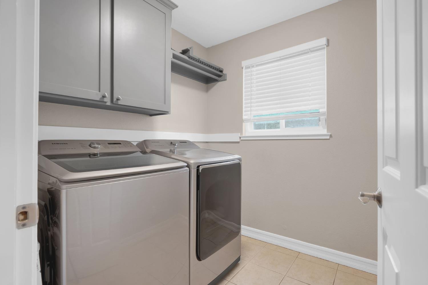 Detail Gallery Image 17 of 31 For 700 Fairview Dr, Woodland,  CA 95695 - 4 Beds | 2/1 Baths