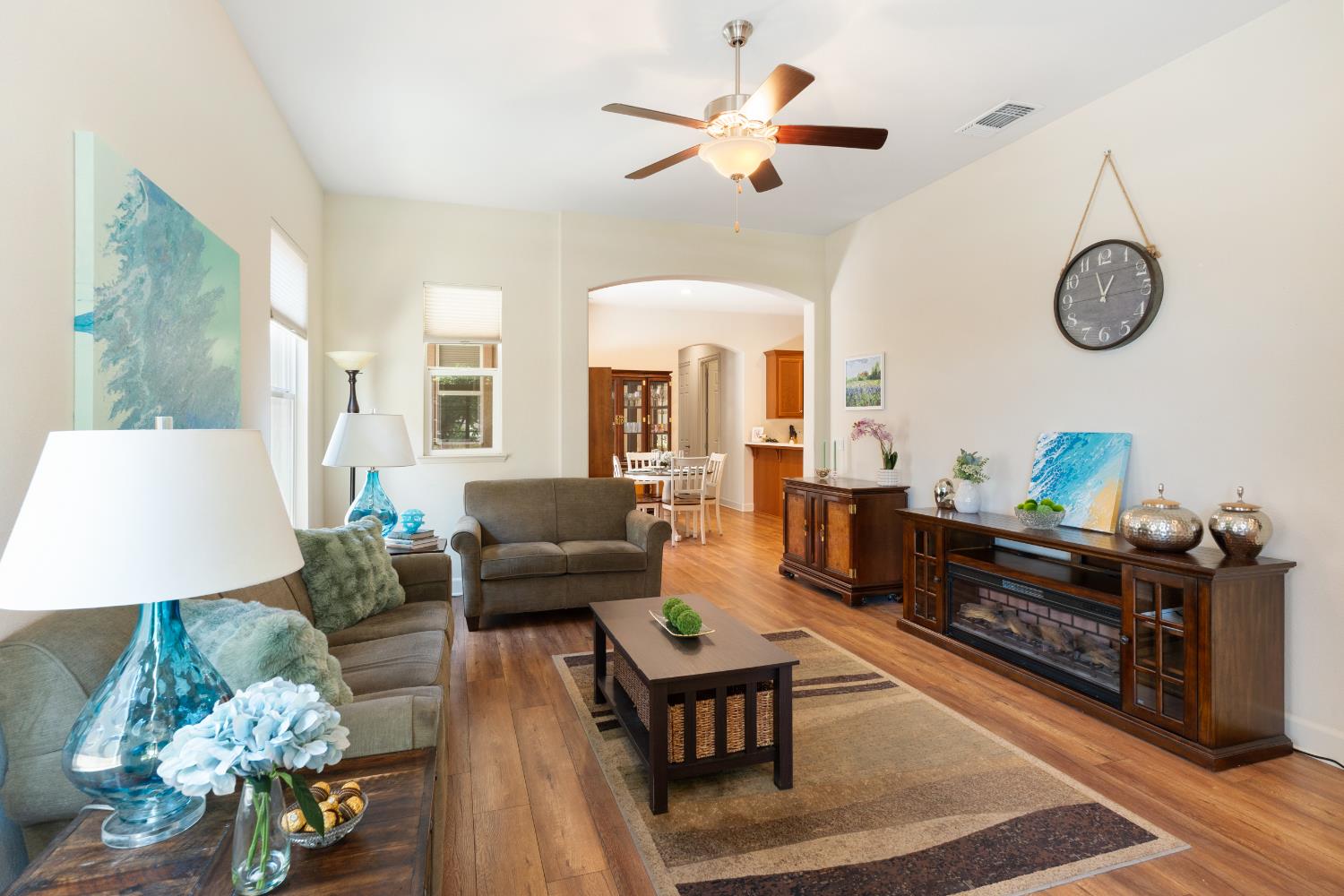 Detail Gallery Image 9 of 51 For 2431 Bird Rock Pl, Turlock,  CA 95380 - 3 Beds | 2 Baths