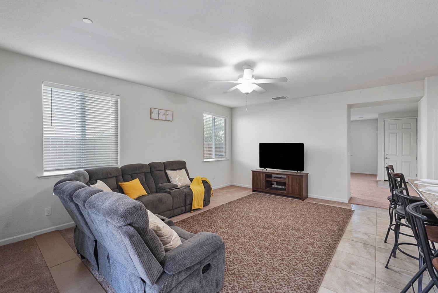 Detail Gallery Image 9 of 41 For 1444 San Pedro St, Los Banos,  CA 93635 - 4 Beds | 2 Baths