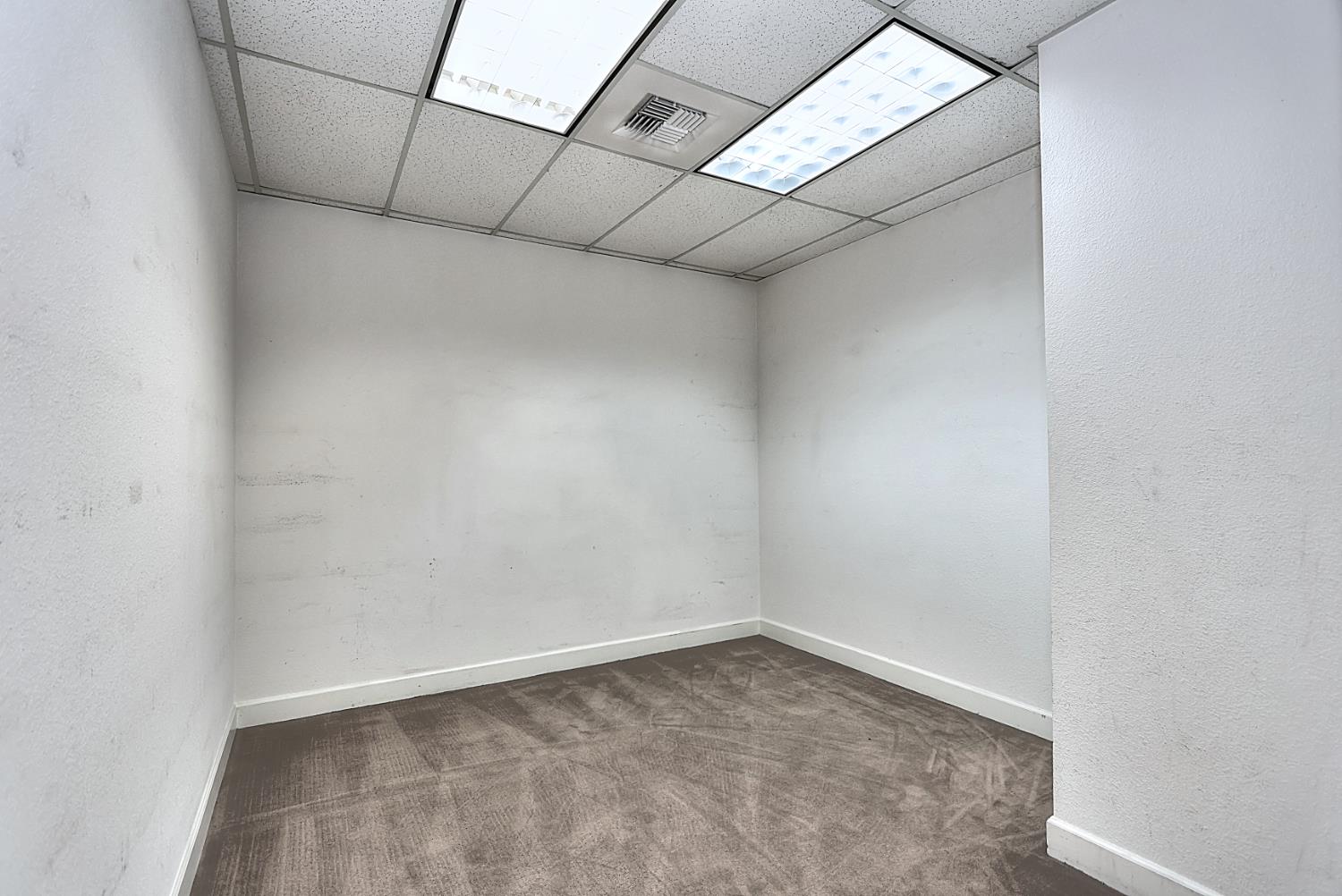 Detail Gallery Image 33 of 51 For 1601 Executive Ct, Sacramento,  CA 95864 - – Beds | – Baths