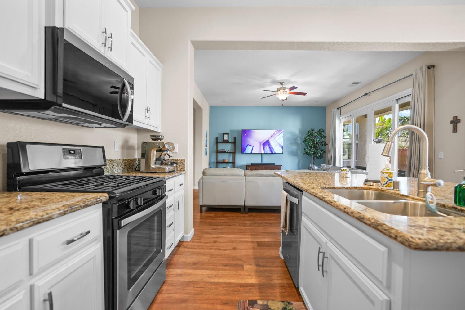 Detail Gallery Image 17 of 55 For 1261 Sweet Briar Dr, Patterson,  CA 95363 - 3 Beds | 2 Baths