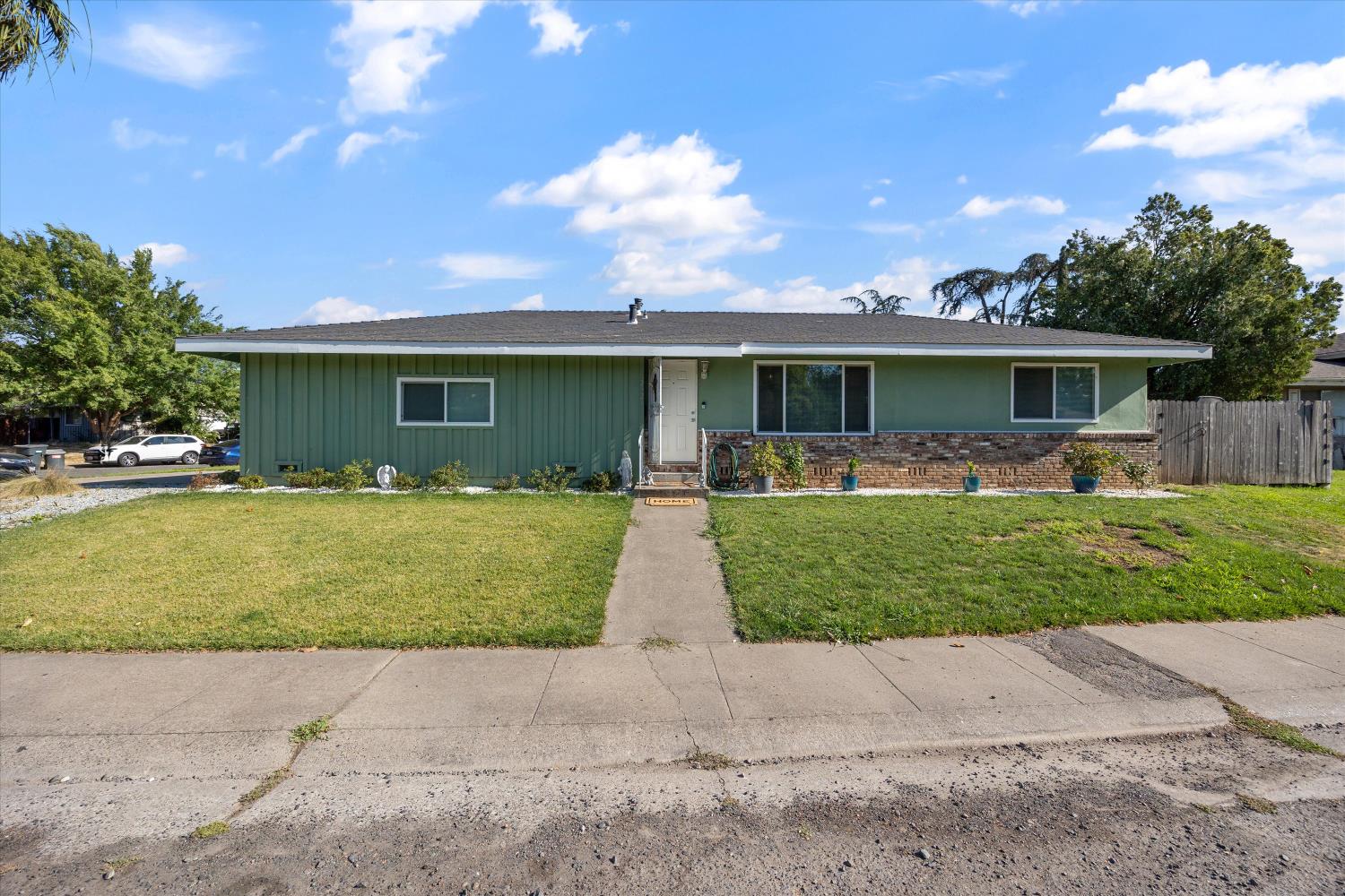 Detail Gallery Image 26 of 39 For 2326 Ramon Dr, Sacramento,  CA 95825 - – Beds | – Baths