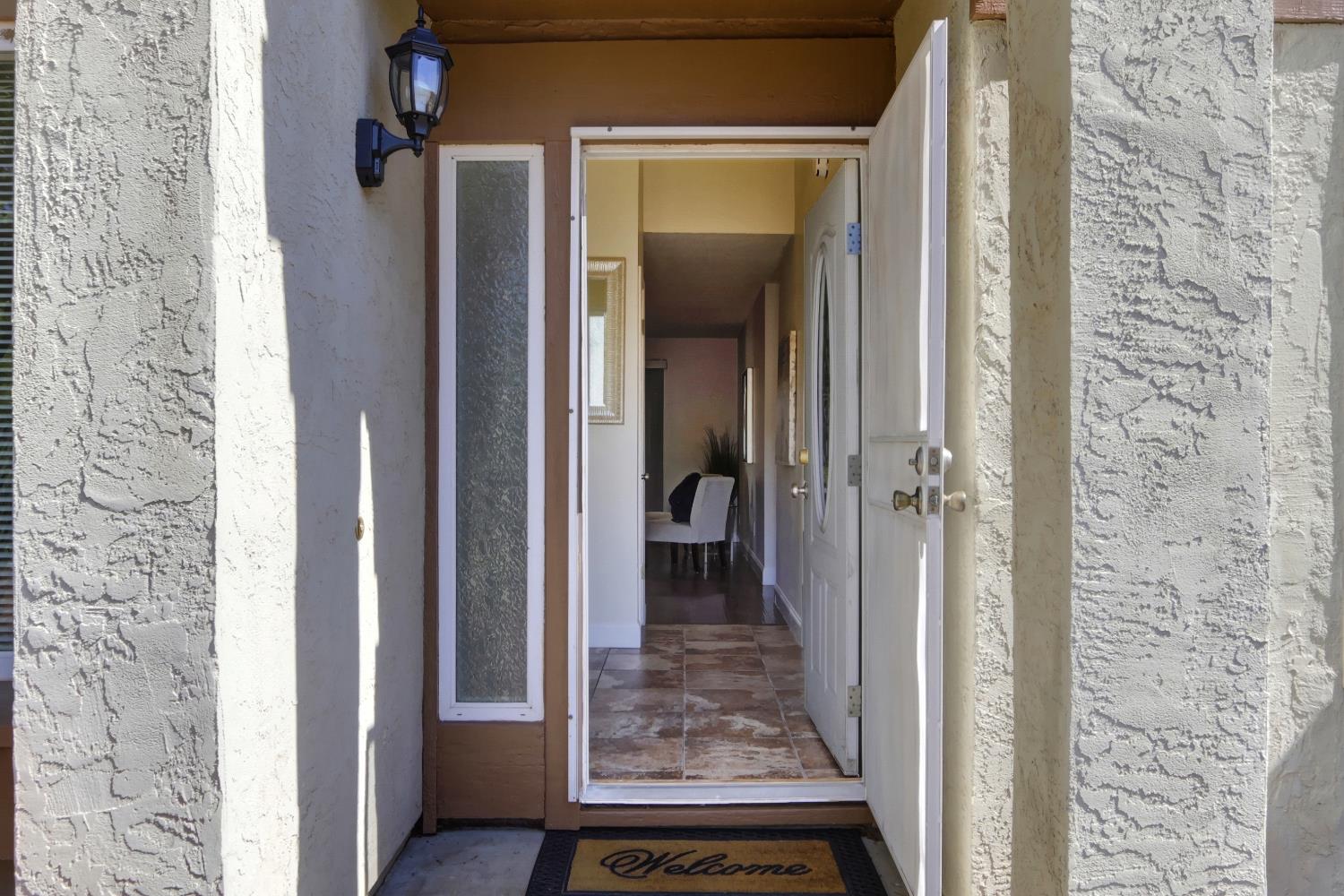 Detail Gallery Image 8 of 48 For 9013 Meadowsweet Way, Elk Grove,  CA 95624 - 4 Beds | 2 Baths