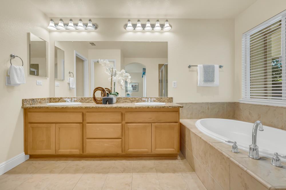 Detail Gallery Image 38 of 53 For 11772 Lilac Canyon Ct, Rancho Cordova,  CA 95742 - 4 Beds | 3 Baths