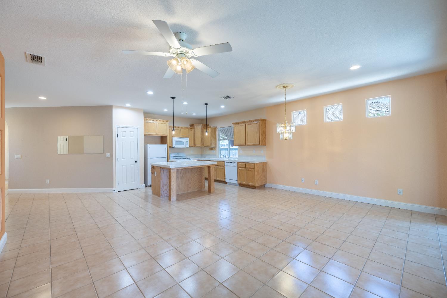 Detail Gallery Image 24 of 66 For 12241 Conservancy Way, Rancho Cordova,  CA 95742 - 3 Beds | 2 Baths