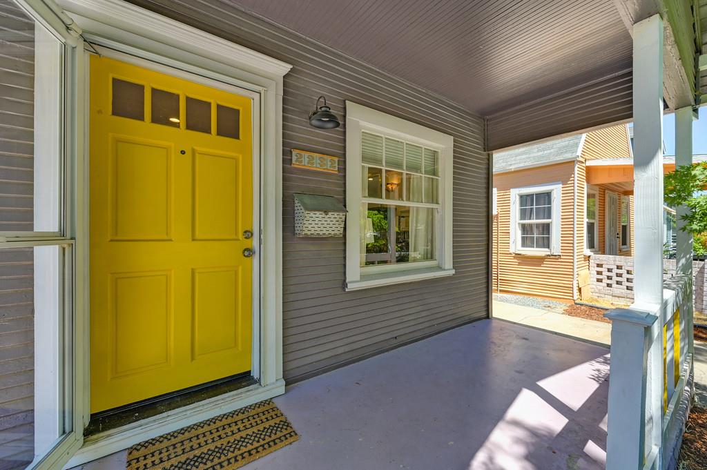 Detail Gallery Image 12 of 53 For 2232 Gerber Ave, Sacramento,  CA 95817 - 3 Beds | 2 Baths