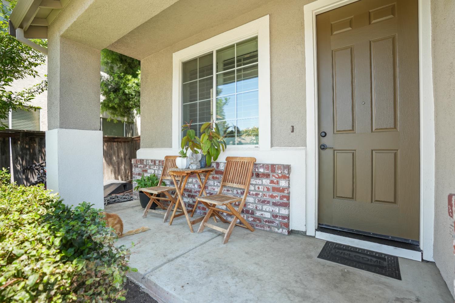 Detail Gallery Image 5 of 33 For 6777 Brook Falls Cir, Stockton,  CA 95219 - 4 Beds | 3 Baths
