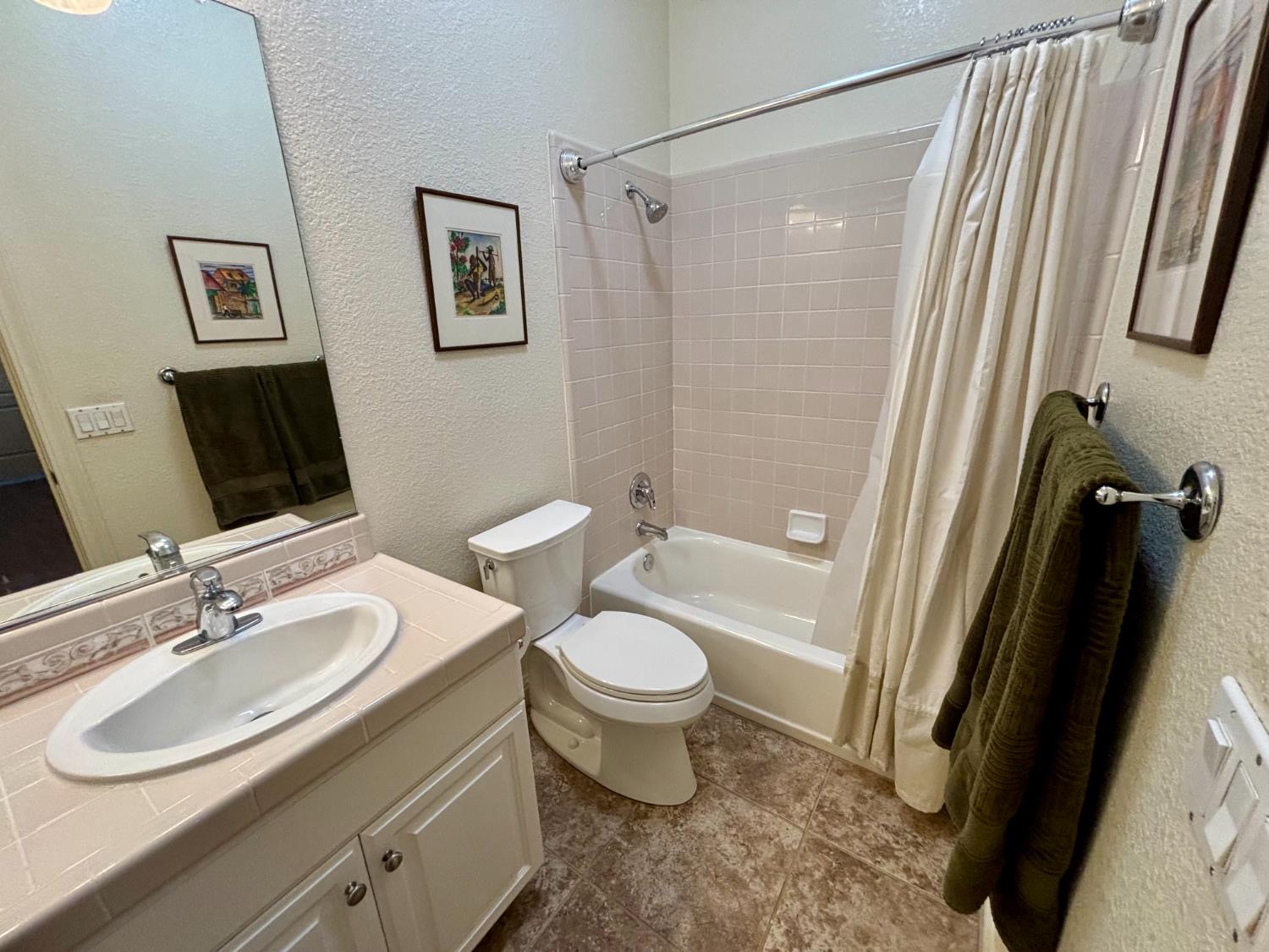 Detail Gallery Image 49 of 68 For 2937 Heritage Oak Way, Lodi,  CA 95242 - 3 Beds | 2 Baths