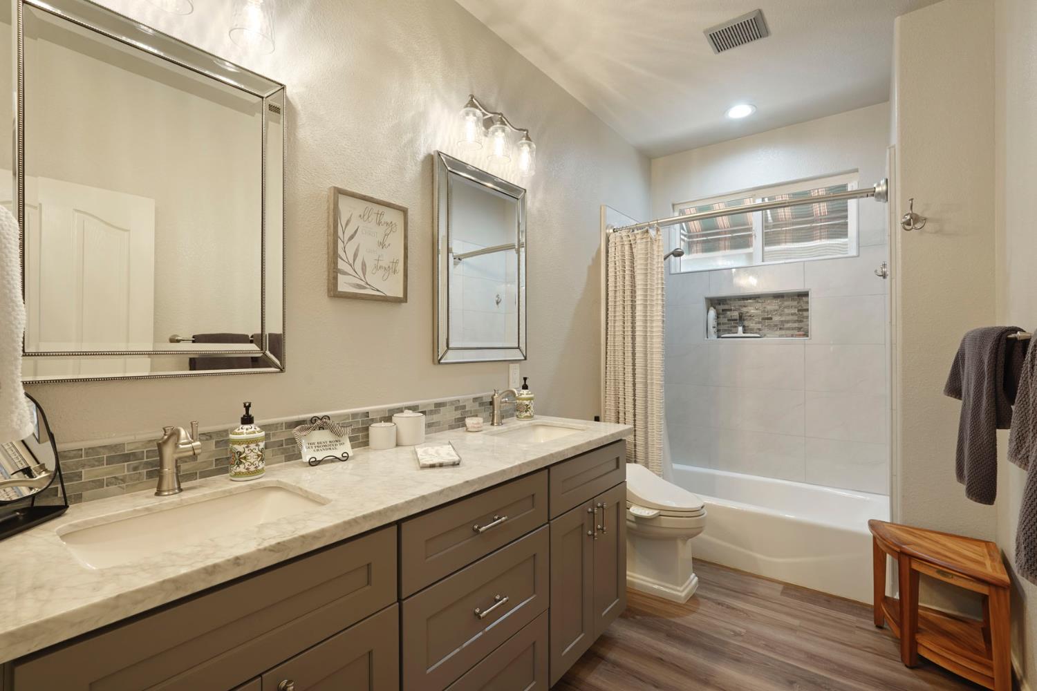 Detail Gallery Image 28 of 43 For 1114 Waterford Way, Lodi,  CA 95242 - 3 Beds | 2 Baths