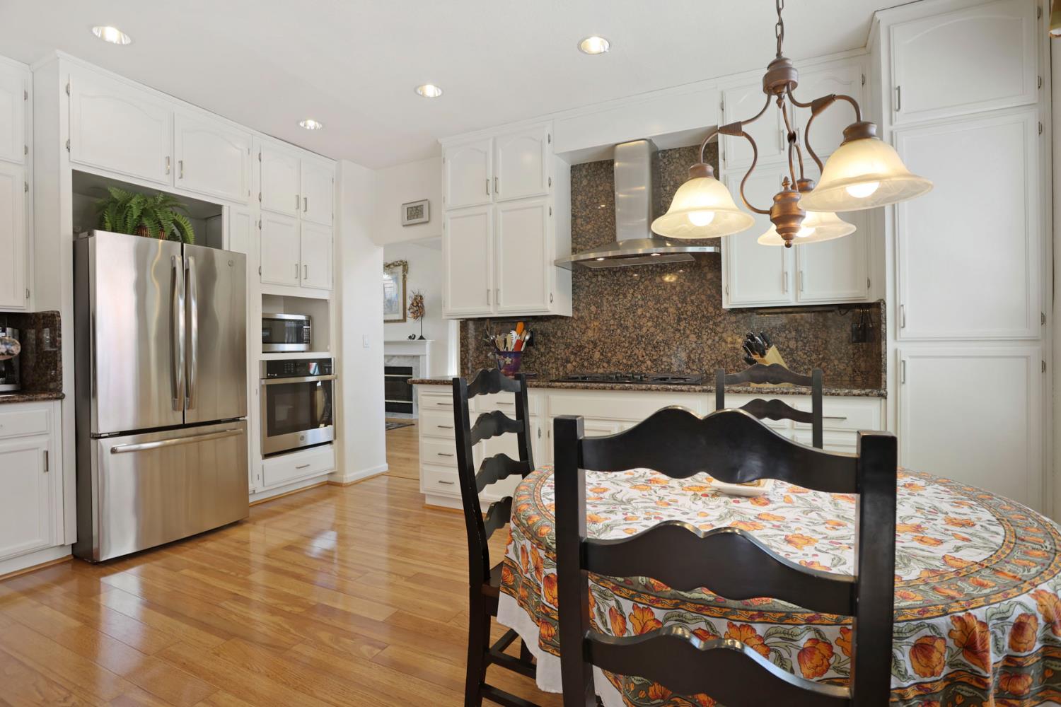 Detail Gallery Image 16 of 45 For 1145 Madera, Tracy,  CA 95377 - 4 Beds | 3 Baths