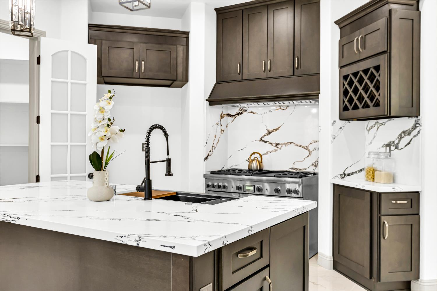 Detail Gallery Image 36 of 98 For 14537 Mira Vista Ln, Lockeford,  CA 95237 - 7 Beds | 4/1 Baths