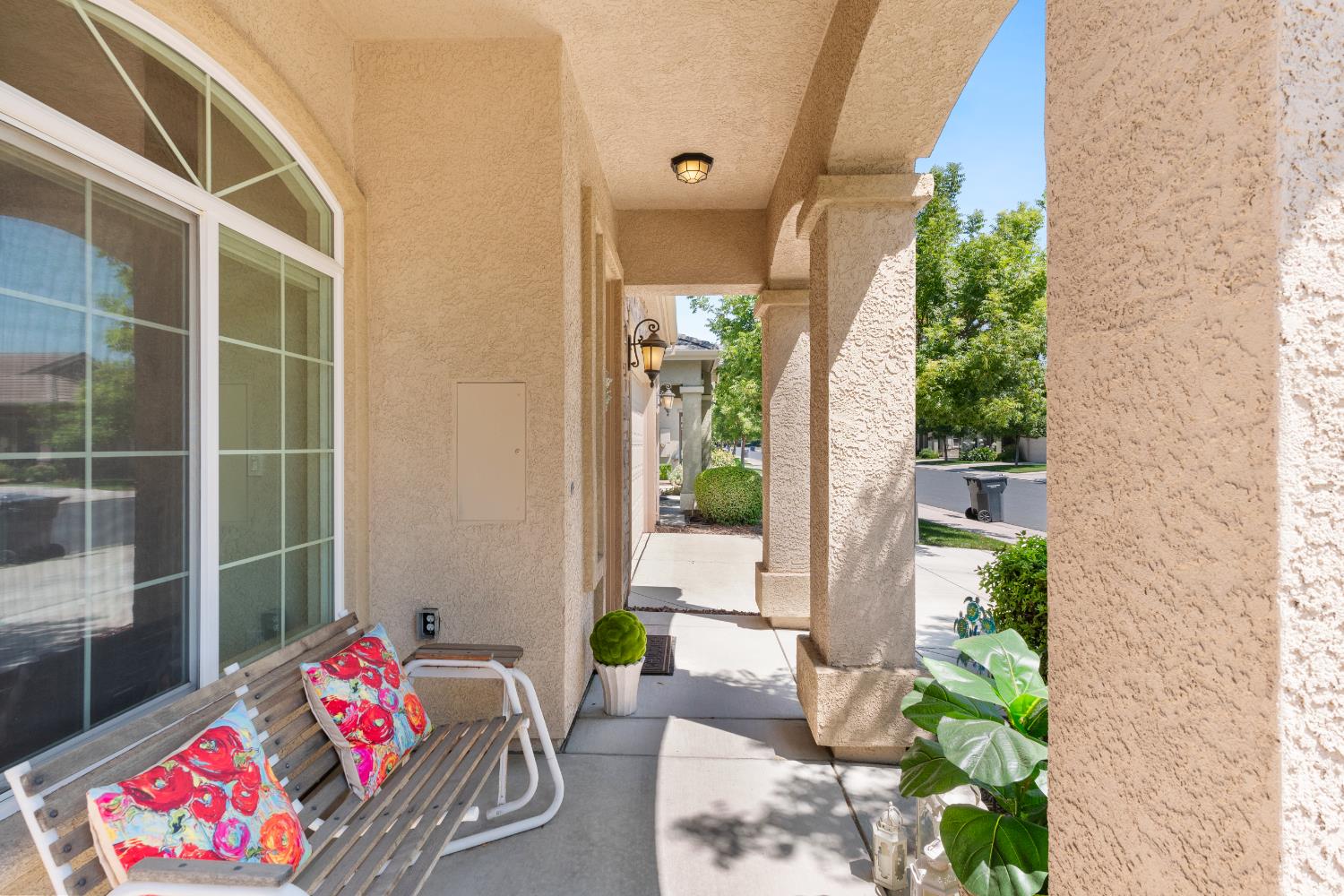 Detail Gallery Image 4 of 51 For 2431 Bird Rock Pl, Turlock,  CA 95380 - 3 Beds | 2 Baths