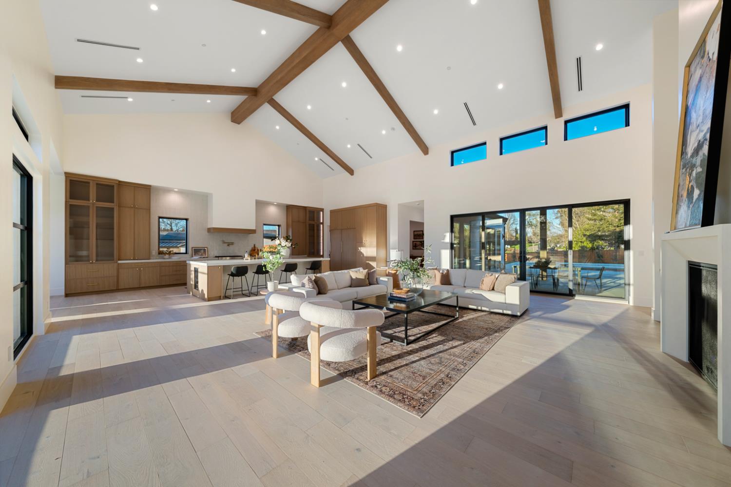 Detail Gallery Image 11 of 72 For 9260 Hilltop Pl, Loomis,  CA 95650 - 4 Beds | 5 Baths