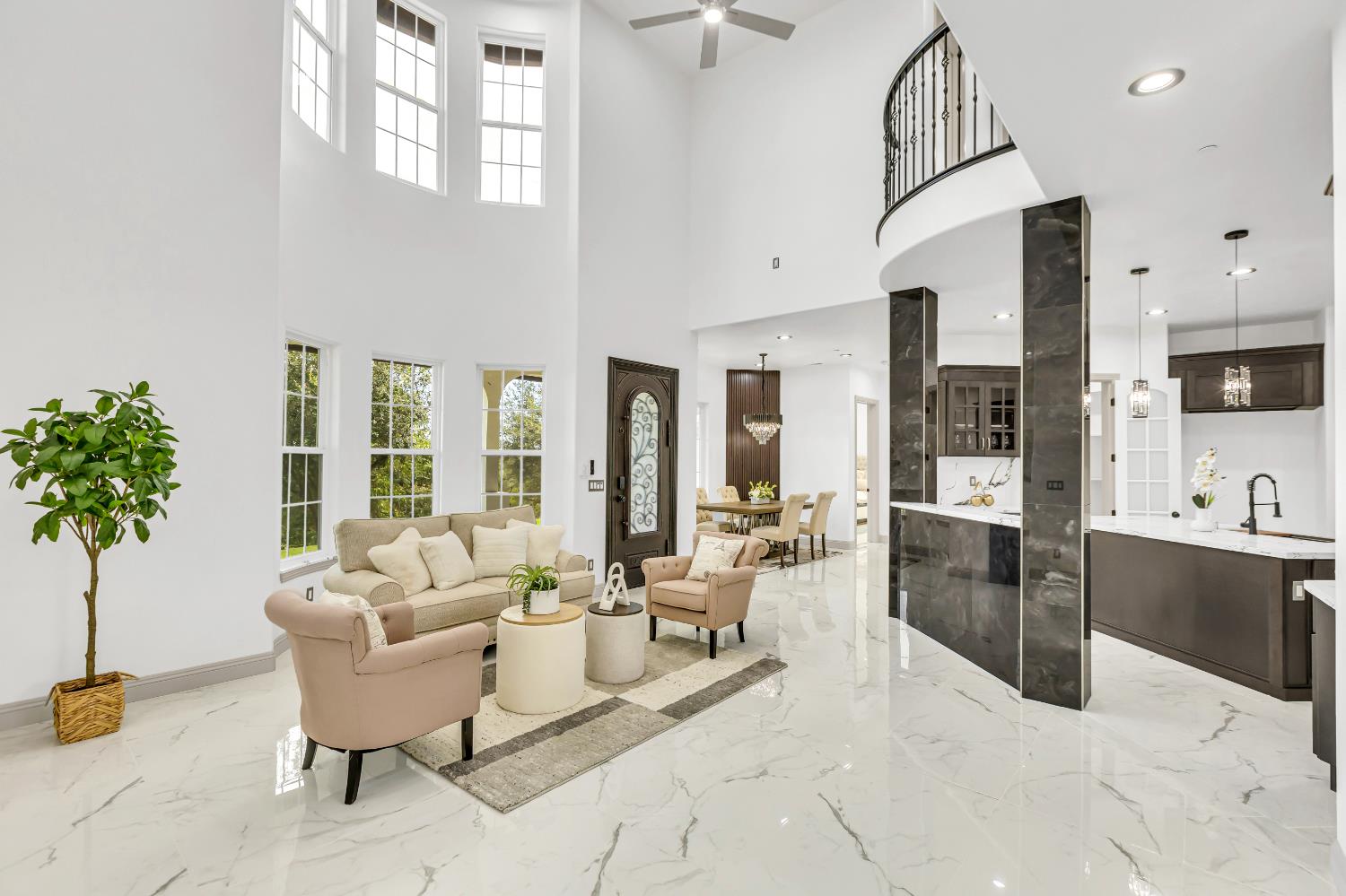 Detail Gallery Image 25 of 98 For 14537 Mira Vista Ln, Lockeford,  CA 95237 - 7 Beds | 4/1 Baths