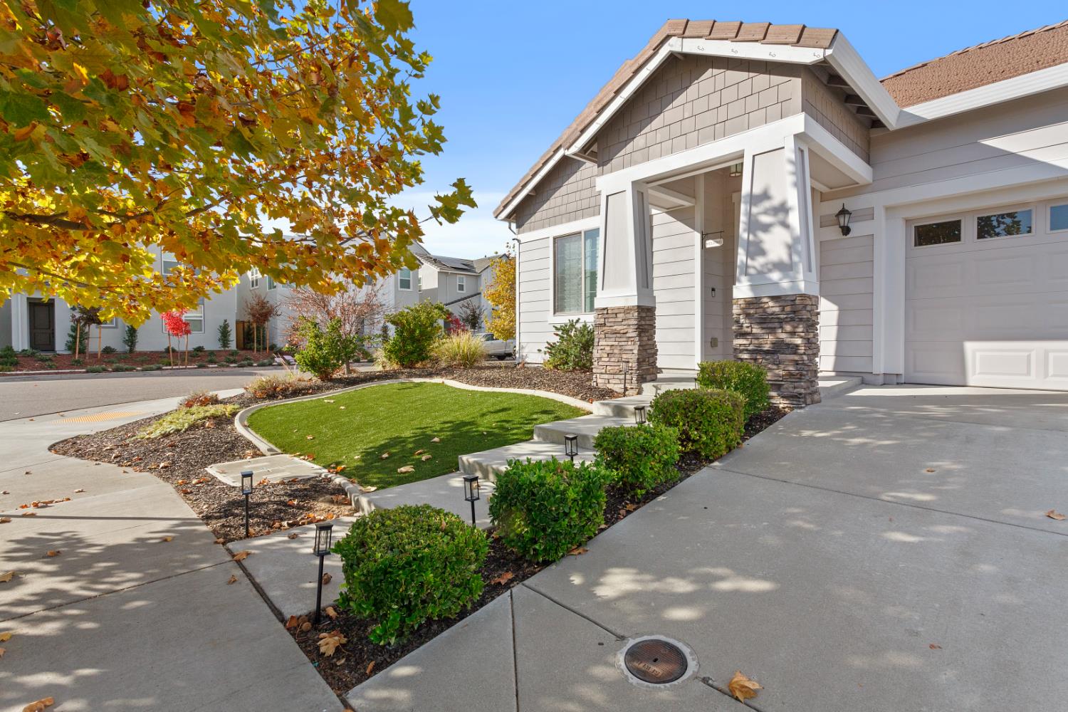 Detail Gallery Image 2 of 24 For 3001 Oak Trail Way, Roseville,  CA 95747 - 3 Beds | 3 Baths