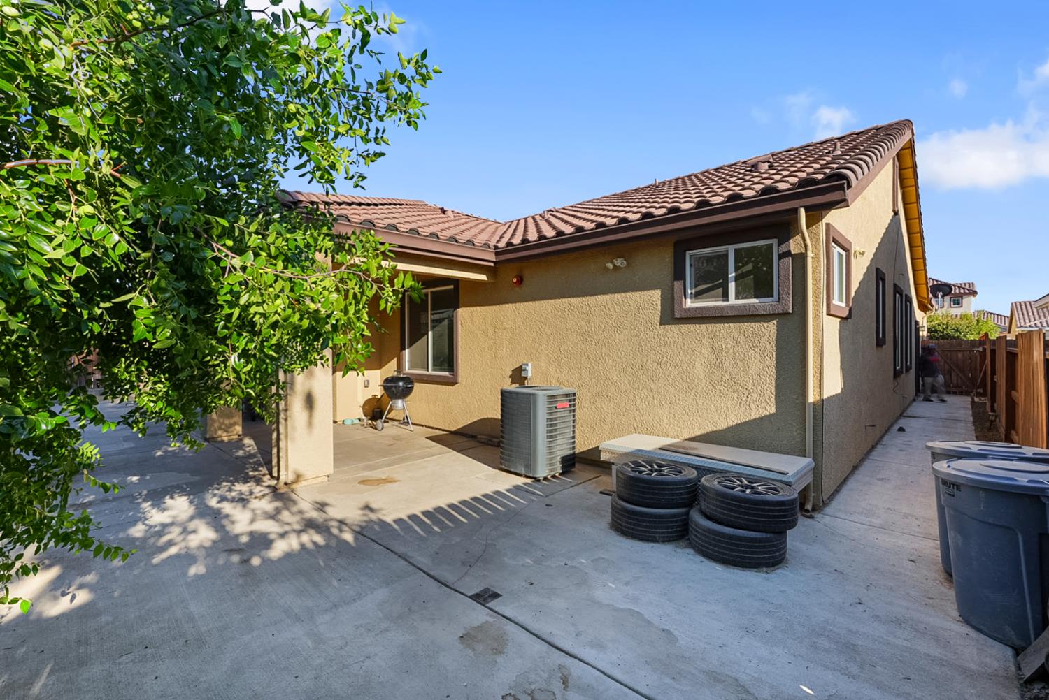 Detail Gallery Image 27 of 41 For 1444 San Pedro St, Los Banos,  CA 93635 - 4 Beds | 2 Baths