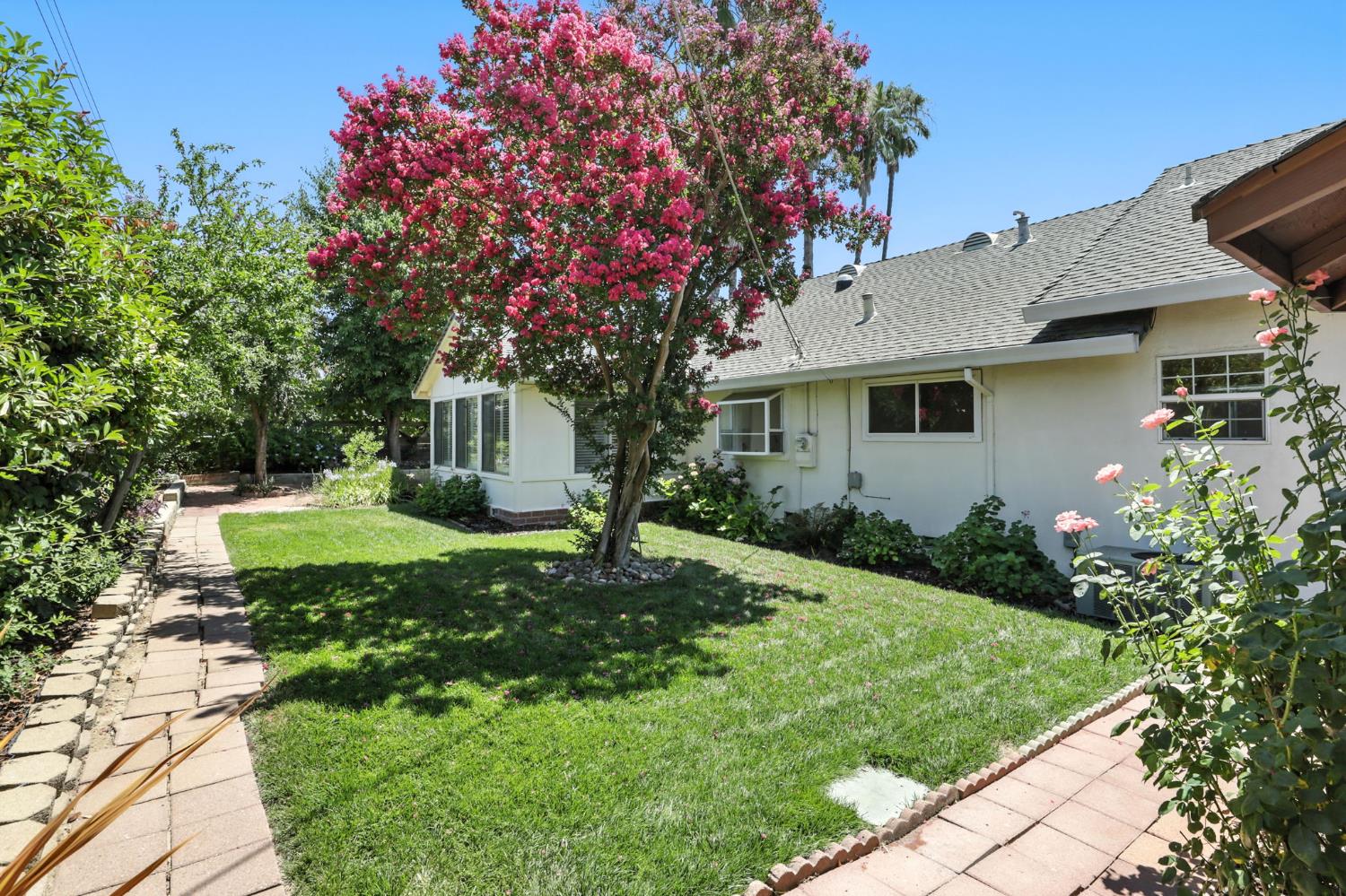Detail Gallery Image 33 of 37 For 7969 Glenbar Way, Fair Oaks,  CA 95628 - 4 Beds | 2/1 Baths