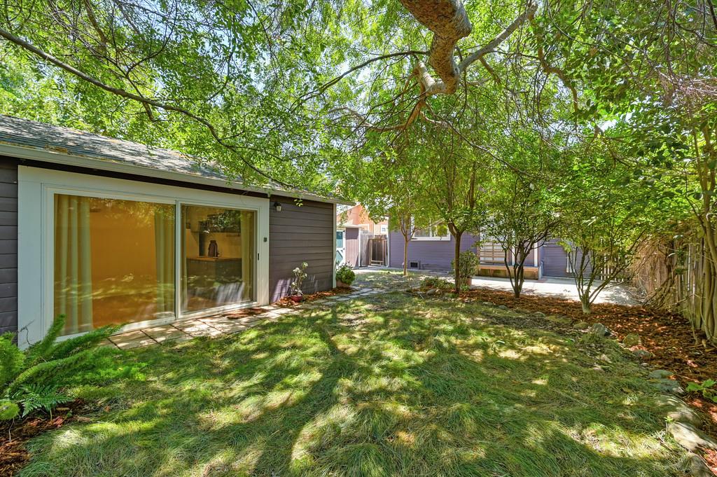 Detail Gallery Image 49 of 53 For 2232 Gerber Ave, Sacramento,  CA 95817 - 3 Beds | 2 Baths