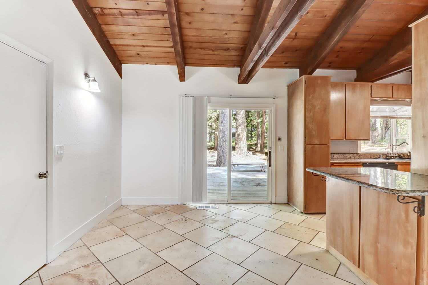 Detail Gallery Image 15 of 89 For 11118 Banner Lava Cap Rd, Nevada City,  CA 95959 - 3 Beds | 2 Baths