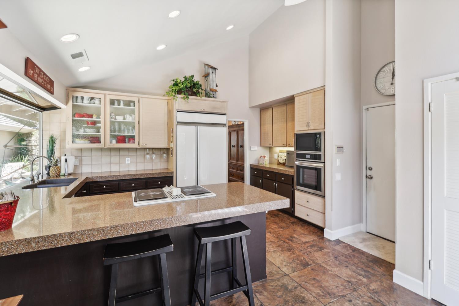 Detail Gallery Image 16 of 99 For 1911 Discovery Village Ln, Gold River,  CA 95670 - 2 Beds | 2 Baths