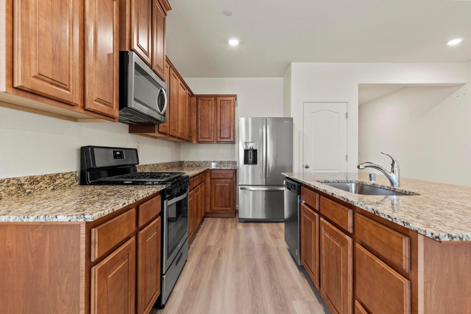 Detail Gallery Image 6 of 41 For 2363 Redgold St, Marysville,  CA 95901 - 4 Beds | 2 Baths