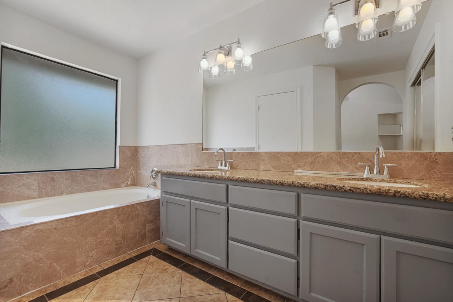 Detail Gallery Image 31 of 47 For 3613 Havenwood Way, Ceres,  CA 95307 - 4 Beds | 3 Baths