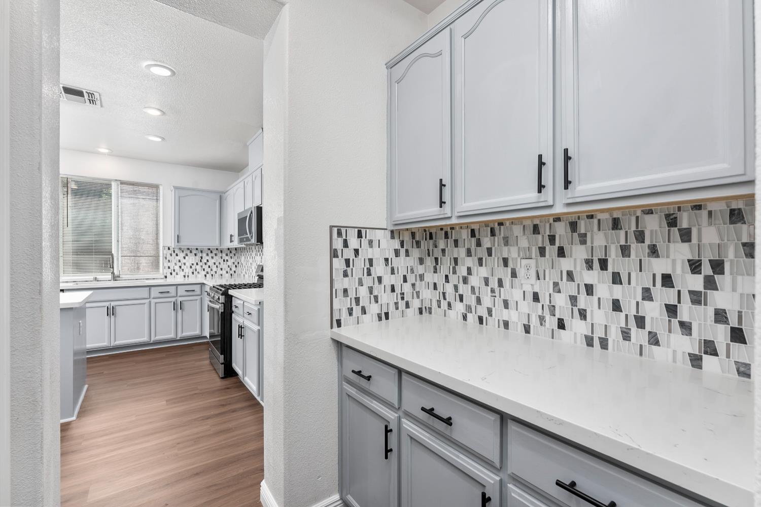 Detail Gallery Image 16 of 68 For 6279 Pine Meadow Cir, Stockton,  CA 95219 - 5 Beds | 3 Baths