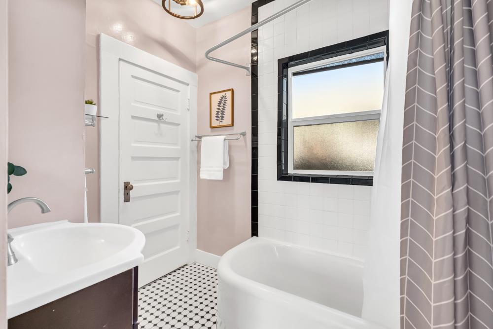 Detail Gallery Image 24 of 38 For 3826 Bigler Way, Sacramento,  CA 95817 - 2 Beds | 1 Baths