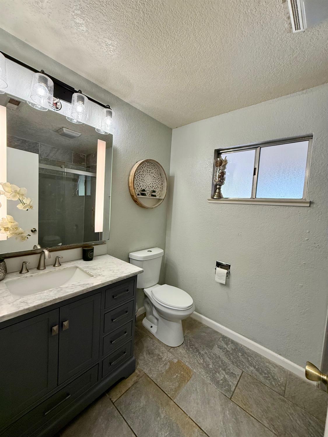 Detail Gallery Image 11 of 13 For 1521 Harvest Dr, Ripon,  CA 95366 - 3 Beds | 2 Baths