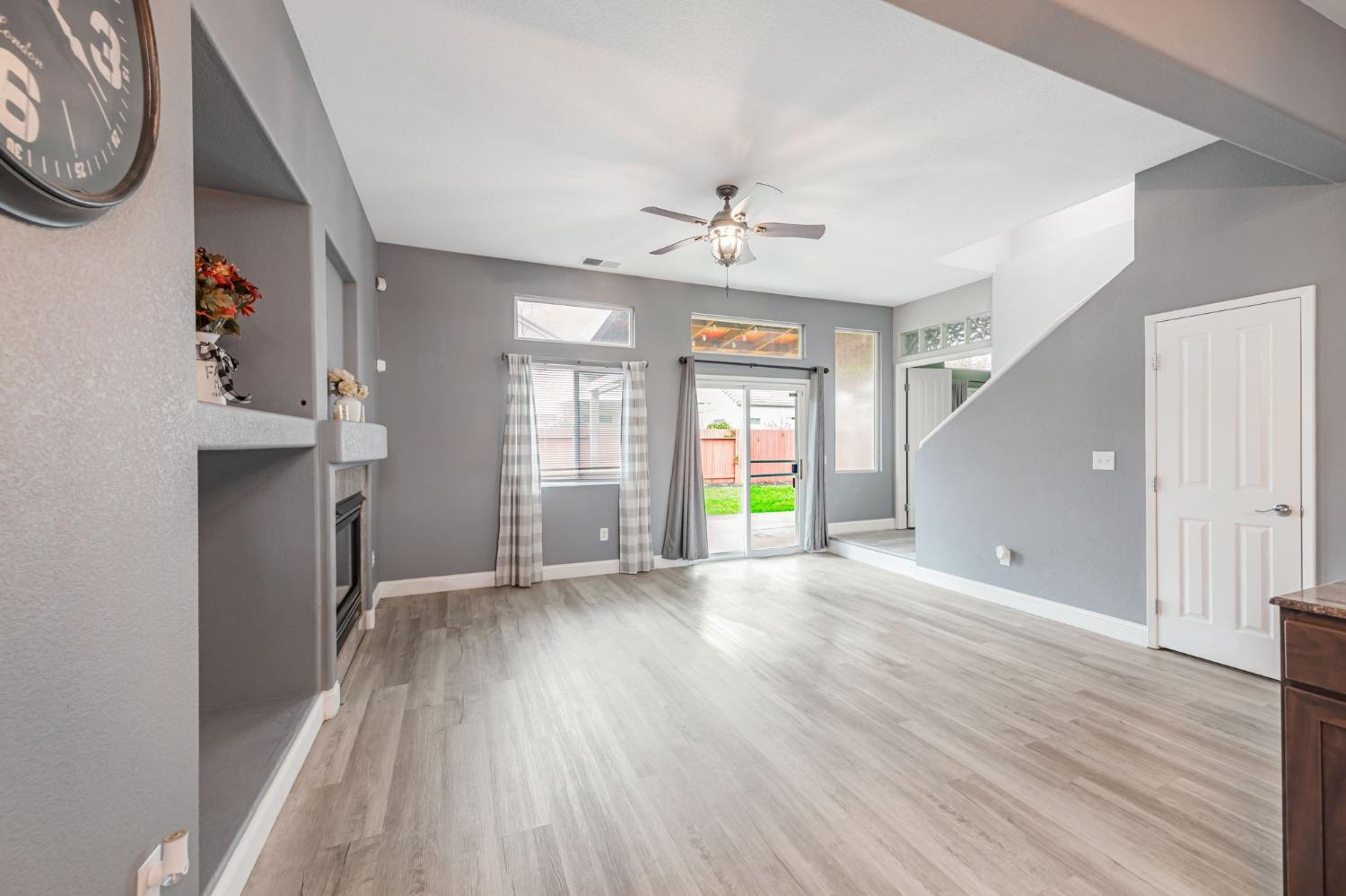 Detail Gallery Image 9 of 46 For 9065 Robbins Rd, Sacramento,  CA 95829 - 4 Beds | 2/1 Baths