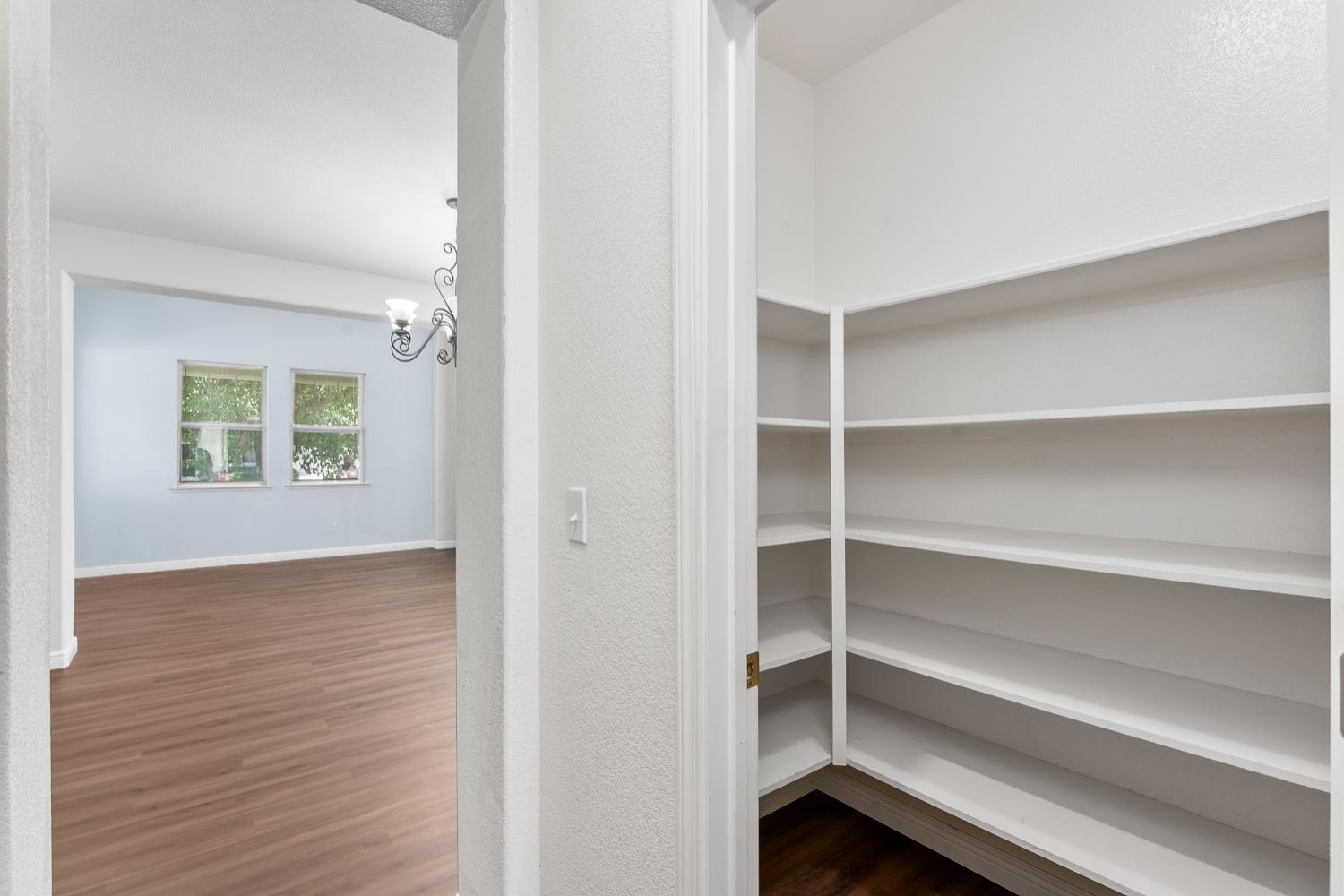 Detail Gallery Image 17 of 68 For 6279 Pine Meadow Cir, Stockton,  CA 95219 - 5 Beds | 3 Baths