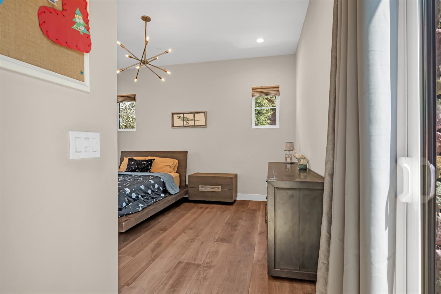 Detail Gallery Image 4 of 74 For 3421 Greenview Dr, El Dorado Hills,  CA 95762 - 5 Beds | 5/1 Baths
