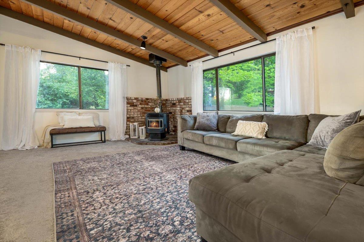 Detail Gallery Image 15 of 42 For 11508 Marilyn Ct, Grass Valley,  CA 95949 - 3 Beds | 2 Baths