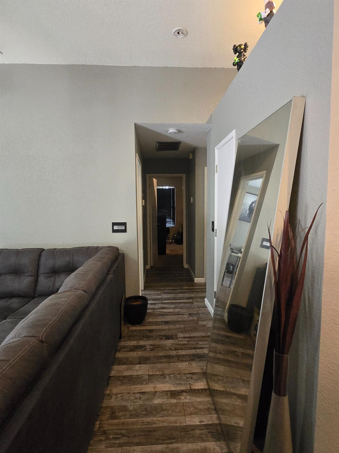 Detail Gallery Image 14 of 25 For 9388 Allendale Way, Sacramento,  CA 95829 - 3 Beds | 2 Baths
